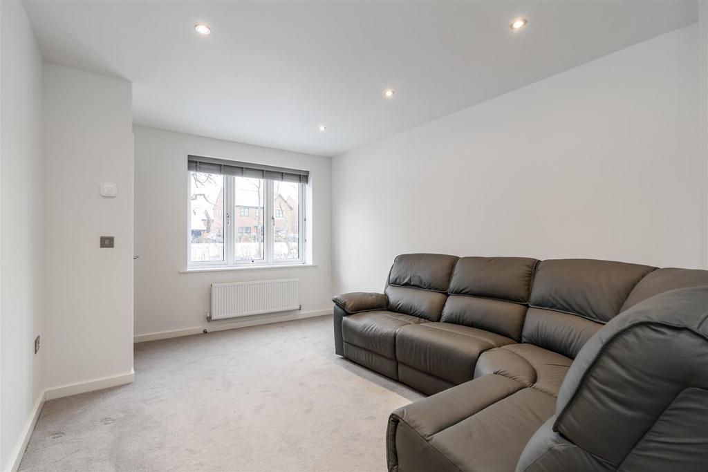19 Ken Wilkinson Drive 15.jpg
