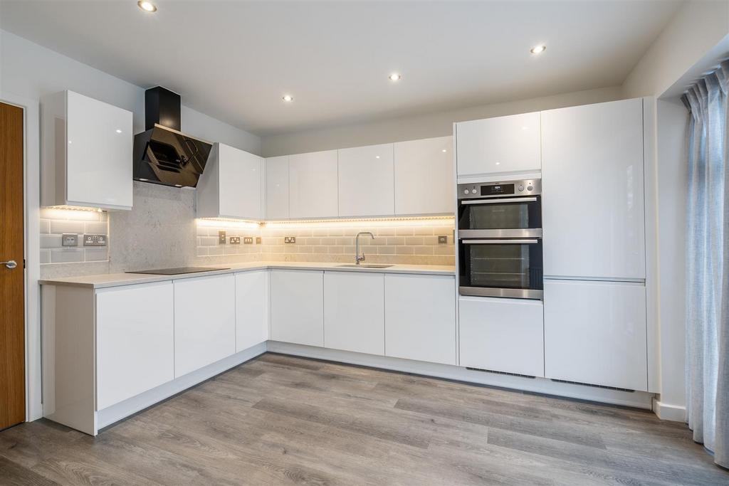 19 Ken Wilkinson Drive 14.jpg