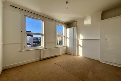 3 bedroom terraced house to rent, Beverley Road, London, E6 3LH