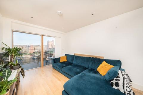 2 bedroom flat for sale, Streatham High Road, Streatham SW16