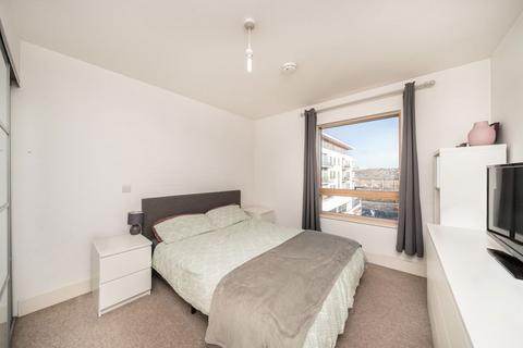 2 bedroom flat for sale, Streatham High Road, Streatham SW16