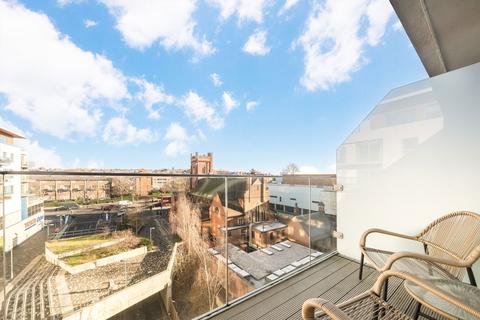 2 bedroom flat for sale, Streatham High Road, Streatham SW16
