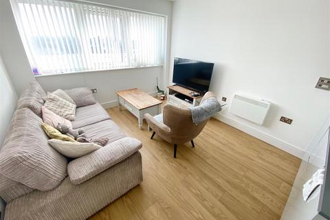 1 bedroom apartment to rent, Arrowhead House, Laporte Way, Luton, LU4