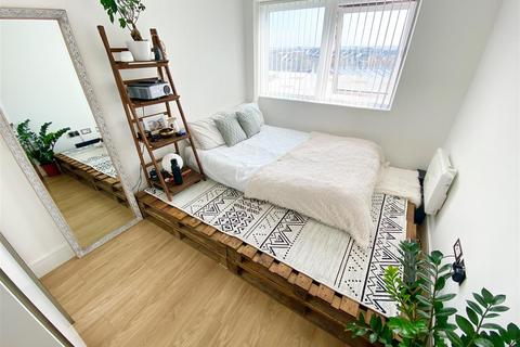 1 bedroom apartment to rent, Arrowhead House, Laporte Way, Luton, LU4