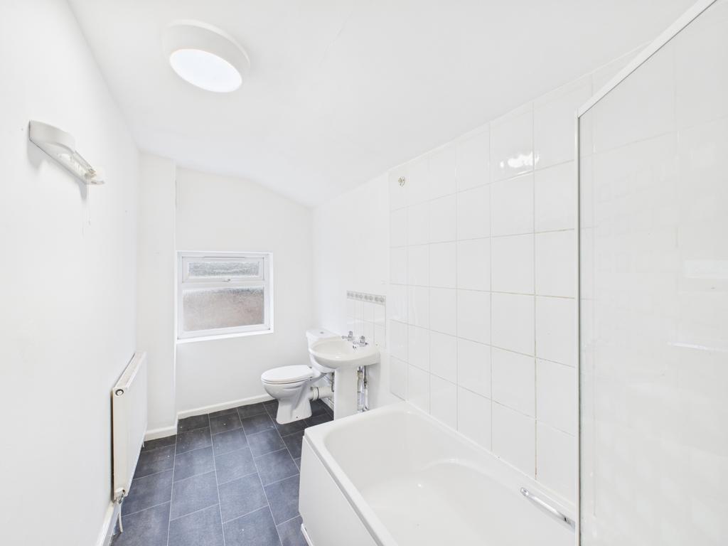 Cam03062 g0 pr0217 still008 (1)