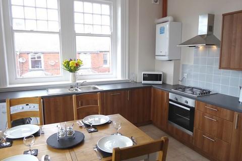 2 bedroom apartment to rent - 8 Victoria Park Apartments, Barrow-In-Furness