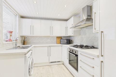 3 bedroom terraced house for sale, Rosslyn Avenue, Low Fell, Gateshead NE9