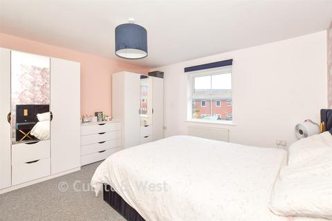 3 bedroom terraced house for sale, Old College Walk, Portsmouth PO6