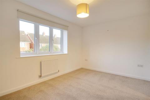 2 bedroom semi-detached house to rent, Tarver Close, Romsey SO51