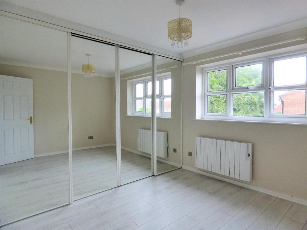 Bedroom 1.JPG