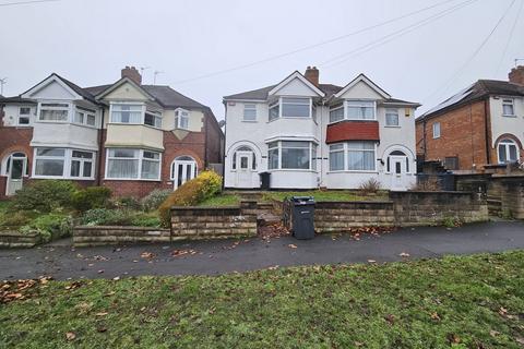 3 bedroom semi-detached house to rent, Kingstanding Road, Birmingham B44