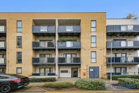 3 bedroom flat to rent, Dalton House, Barking IG11