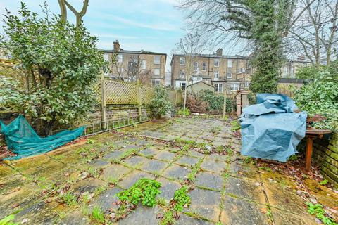 Studio to rent, Highbury, Highbury, London, N7
