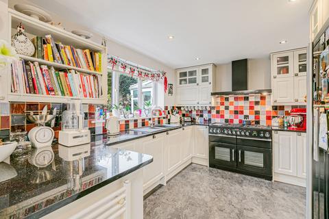 4 bedroom detached house for sale, Blackett Close, Staines-upon-Thames, Surrey, TW18