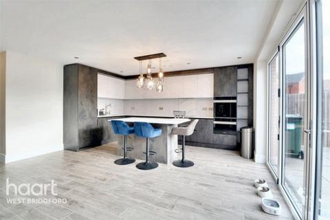 4 bedroom detached house for sale, Magpie Close, Ruddington