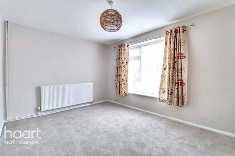 3 bedroom end of terrace house to rent, Farnborough Road, Nottingham