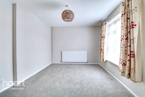 3 bedroom end of terrace house to rent, Farnborough Road, Nottingham
