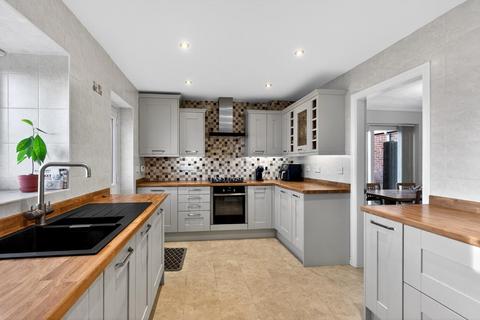 3 bedroom detached house for sale, Stonecrop Drive, Harrogate