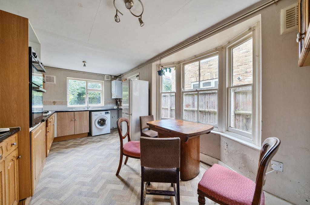 House in London - View 3