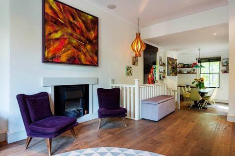 2 bedroom flat to rent, St Charles Square, North Kensington, London, W10
