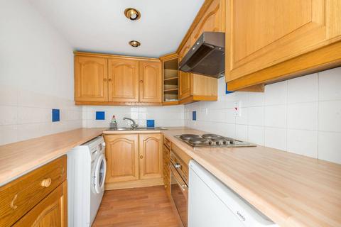 1 bedroom flat to rent, Campden Hill Gardens, Notting Hill, London, W8