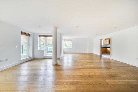 3 bedroom apartment to rent, Strand Drive,  Richmond,  TW9