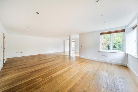 3 bedroom apartment to rent, Strand Drive,  Richmond,  TW9