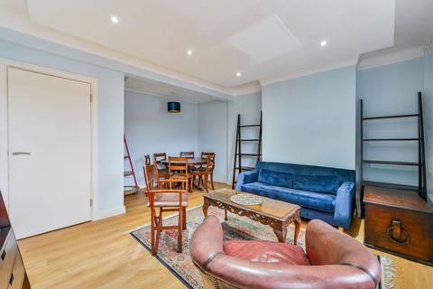 1 bedroom flat for sale, Johns Mews, Bloomsbury, London, WC1N