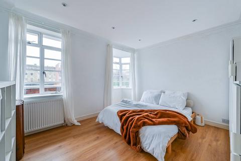 1 bedroom flat for sale, Johns Mews, Bloomsbury, London, WC1N