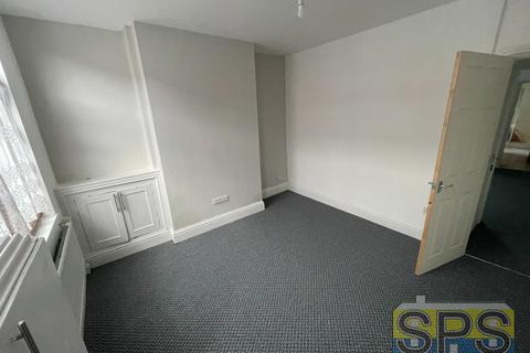 2 bedroom terraced house to rent, Keary Street, Stoke-on-Trent ST4