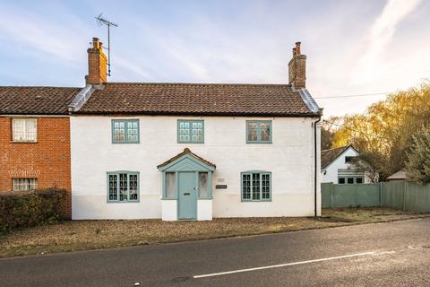 undefined, Fakenham Road, East Bilney
