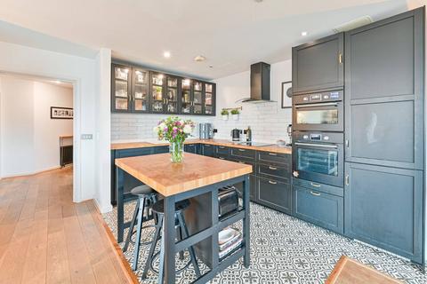 2 bedroom flat for sale, Hopton rd, Woolwich Riverside, Woolwich, SE18