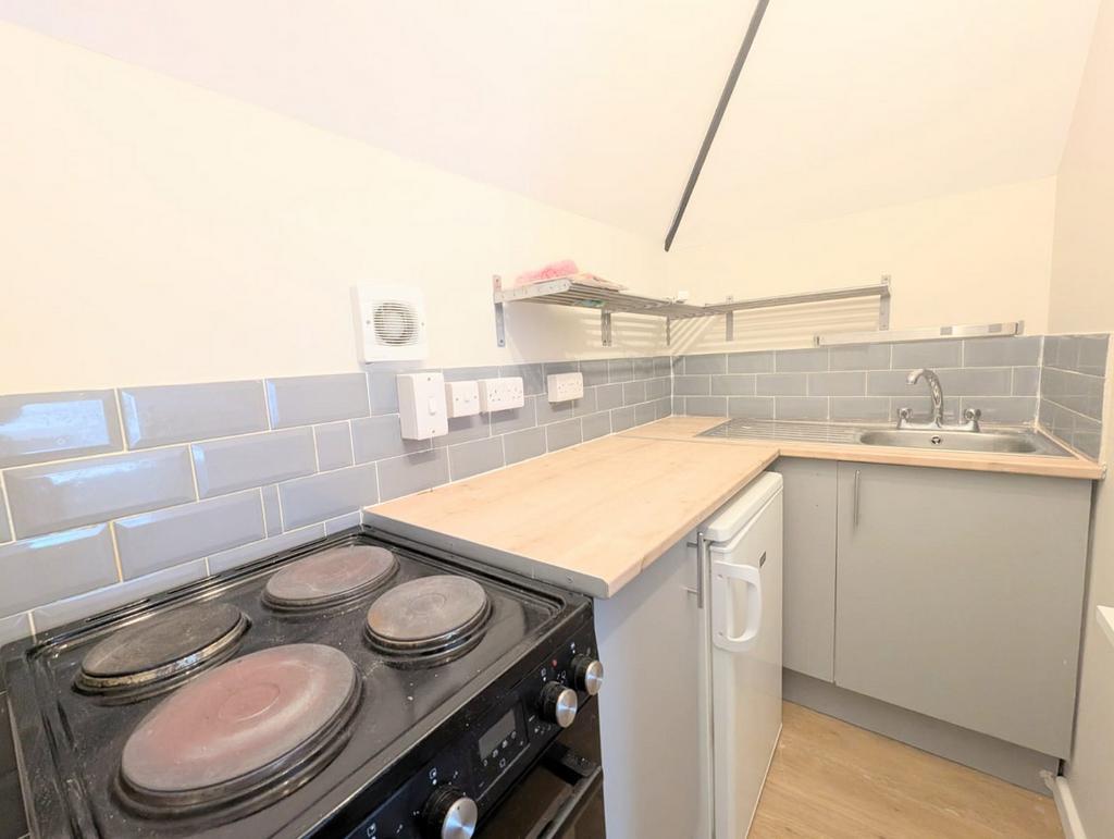 Apartment in Bournemouth - View 3