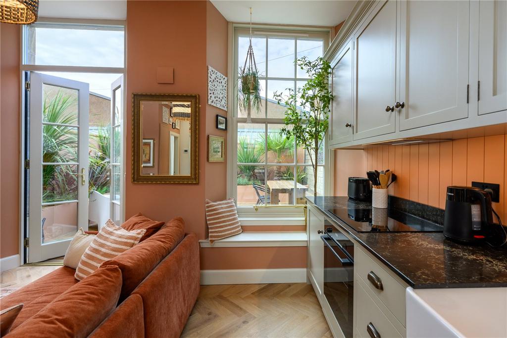 Living Room/Kitchen