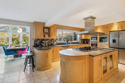5 bedroom detached house for sale, Old Meadow Close, Berkhamsted HP4