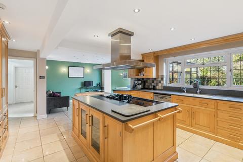 5 bedroom detached house for sale, Old Meadow Close, Berkhamsted HP4