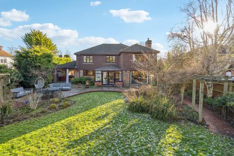 5 bedroom detached house for sale, Old Meadow Close, Berkhamsted HP4