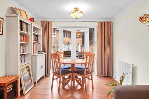 undefined, Sapphire Court, E1