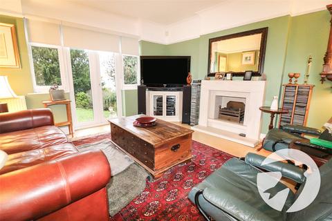 2 bedroom bungalow for sale, Coniston Road, Bexleyheath, DA7