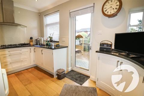 2 bedroom bungalow for sale, Coniston Road, Bexleyheath, DA7