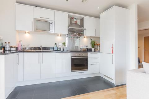 2 bedroom flat to rent, Merryweather Place, London SE10