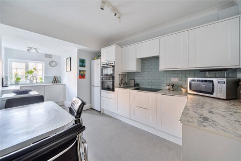 2 bedroom flat for sale, Uxbridge Road, Kingston Upon Thames KT1
