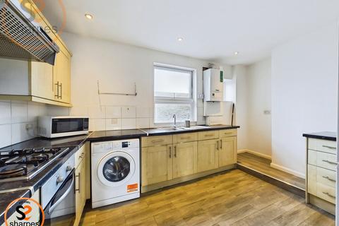 1 bedroom in a house share to rent, Surbiton Road room 2, Kingston upon Thames, Surrey