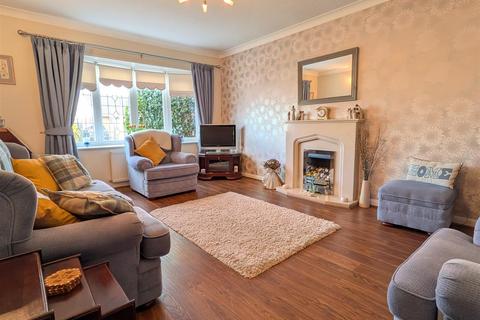 2 bedroom detached bungalow for sale, Northwood Close, Lytham
