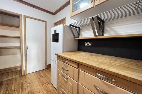 2 bedroom apartment to rent, Lansdowne Road, London, SW20