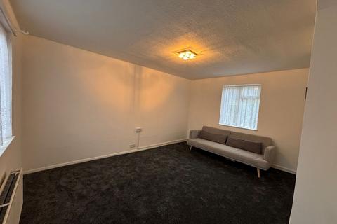 3 bedroom semi-detached house to rent, Queenswood Avenue, Hounslow, TW3