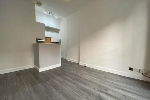 1 bedroom flat to rent, Albert Street, Edinburgh,
