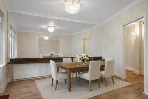 3 bedroom flat to rent, Gliddon Road, London, W14