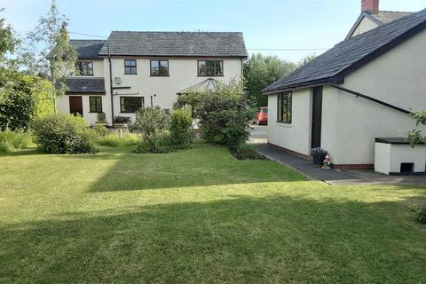 4 bedroom detached house for sale, Station Road, Little Hoole, Preston