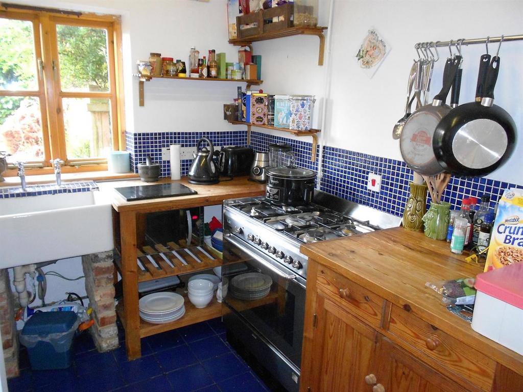 Kitchen (FILEminimizer).JPG